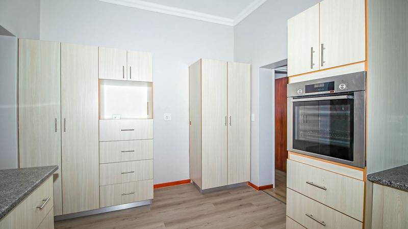 5 Bedroom Property for Sale in Jongensfontein Western Cape